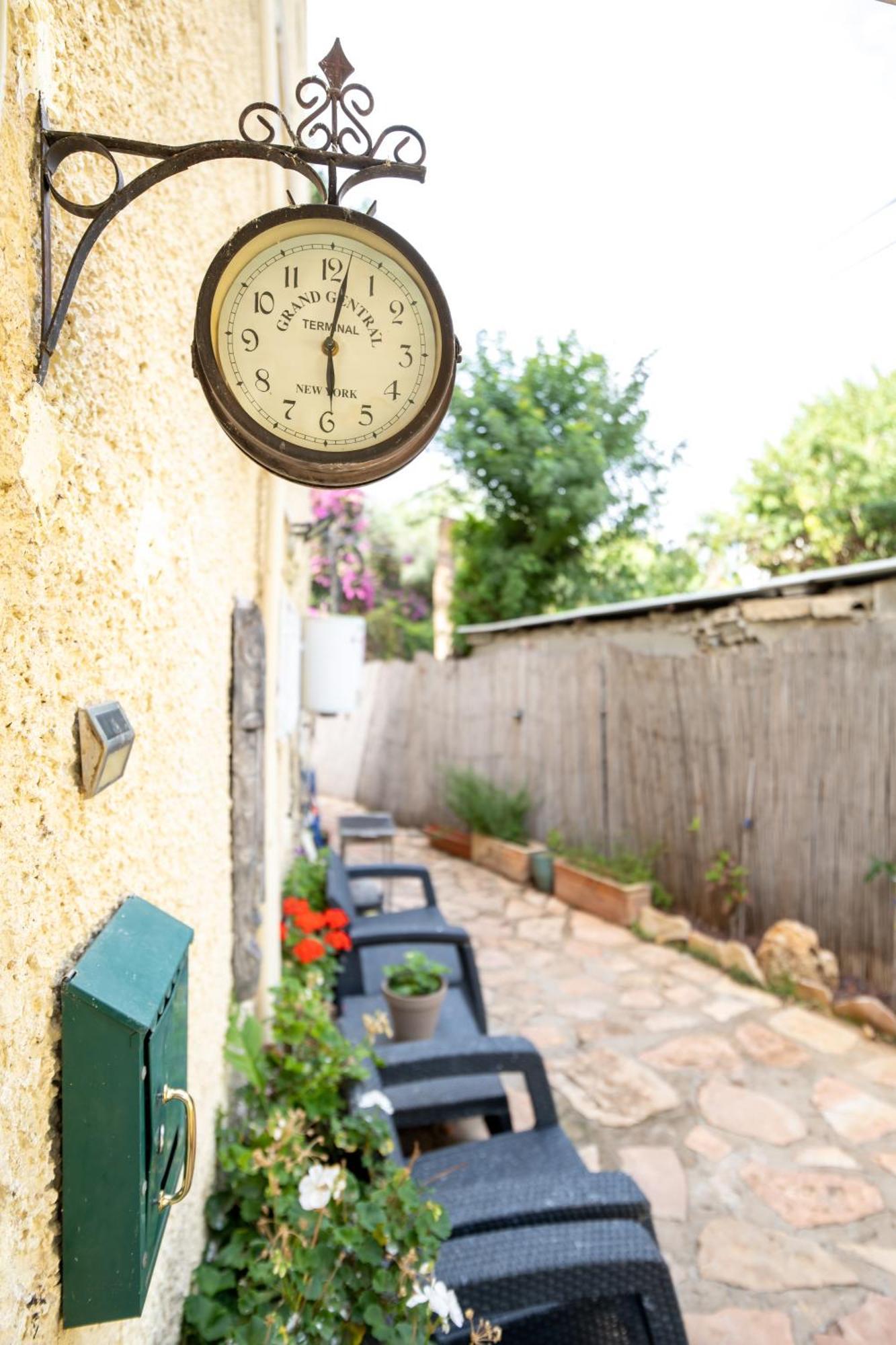 Yagen Boutique Apartments Haifa Rum bild